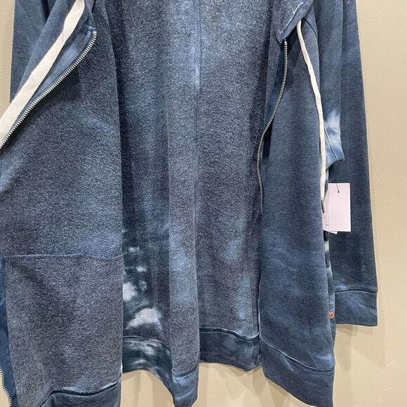 NWT LIVI Blue Tie-Dye Zip Up Sweatshirt - Size: 18/20 - Picture 8 of 9